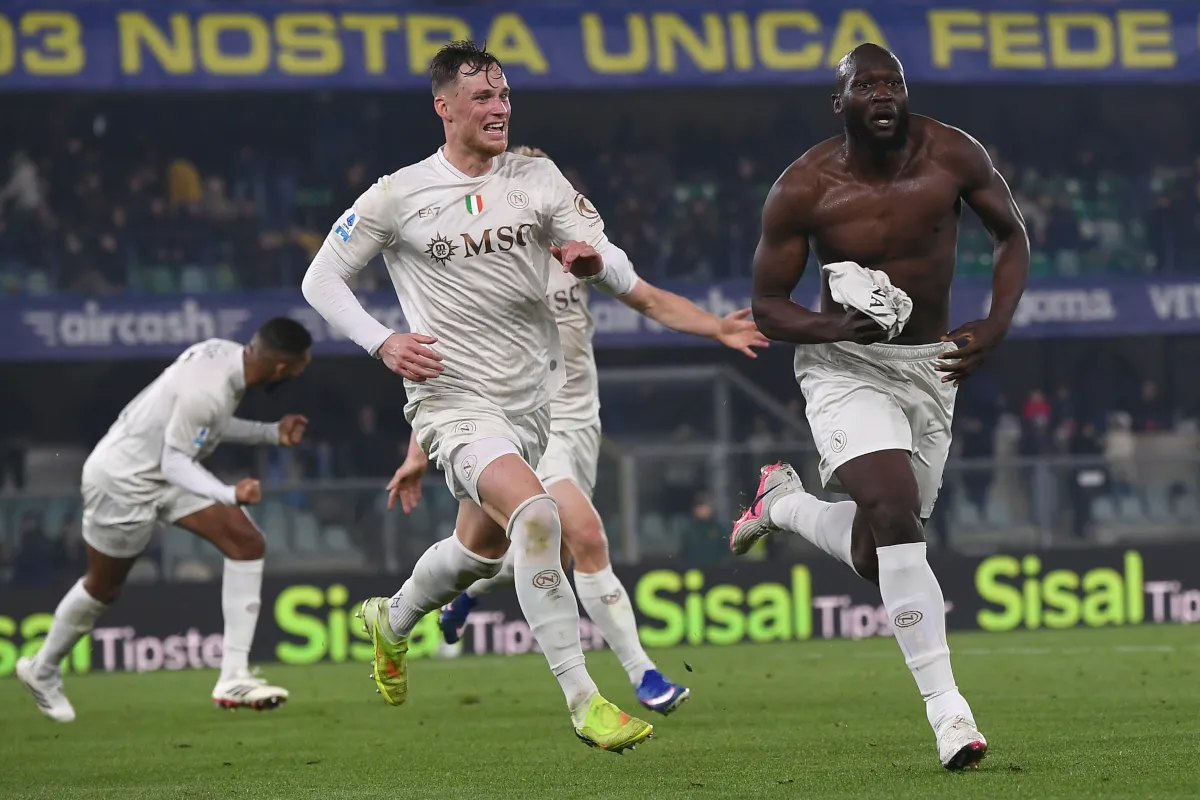 Lukaku Tegaskan Sikap Transfer Usai Ketegangan dengan Napoli - sumber: (footballitalia)