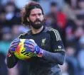 Meski Sulit, Juventus Belum Menyerah Kejar Alisson Becker dari Liverpool