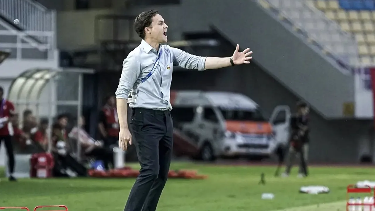 Pelatih Bhayangkara FC, Paul Munster