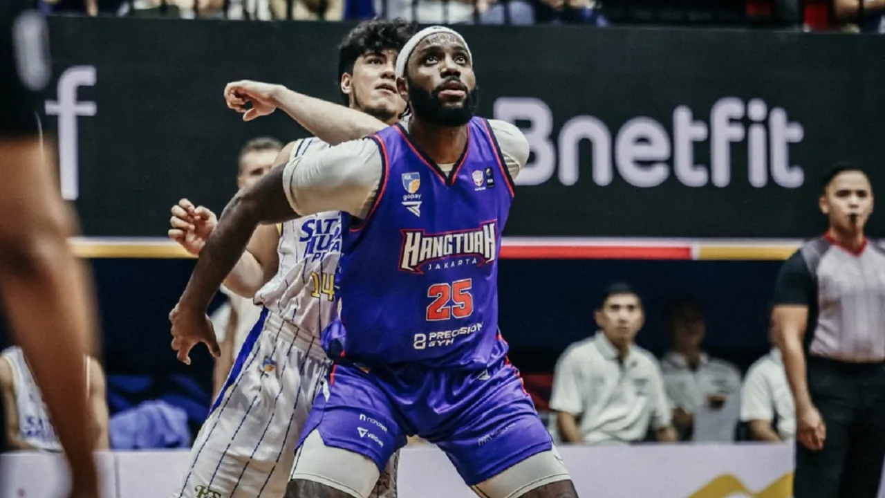 Rakeem Christmas harus menepi karena derita cedera plantar fasciitis.