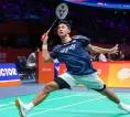 Sikat Popov, Alwi Farhan Lolos 16 Besar Singapore Open 2026