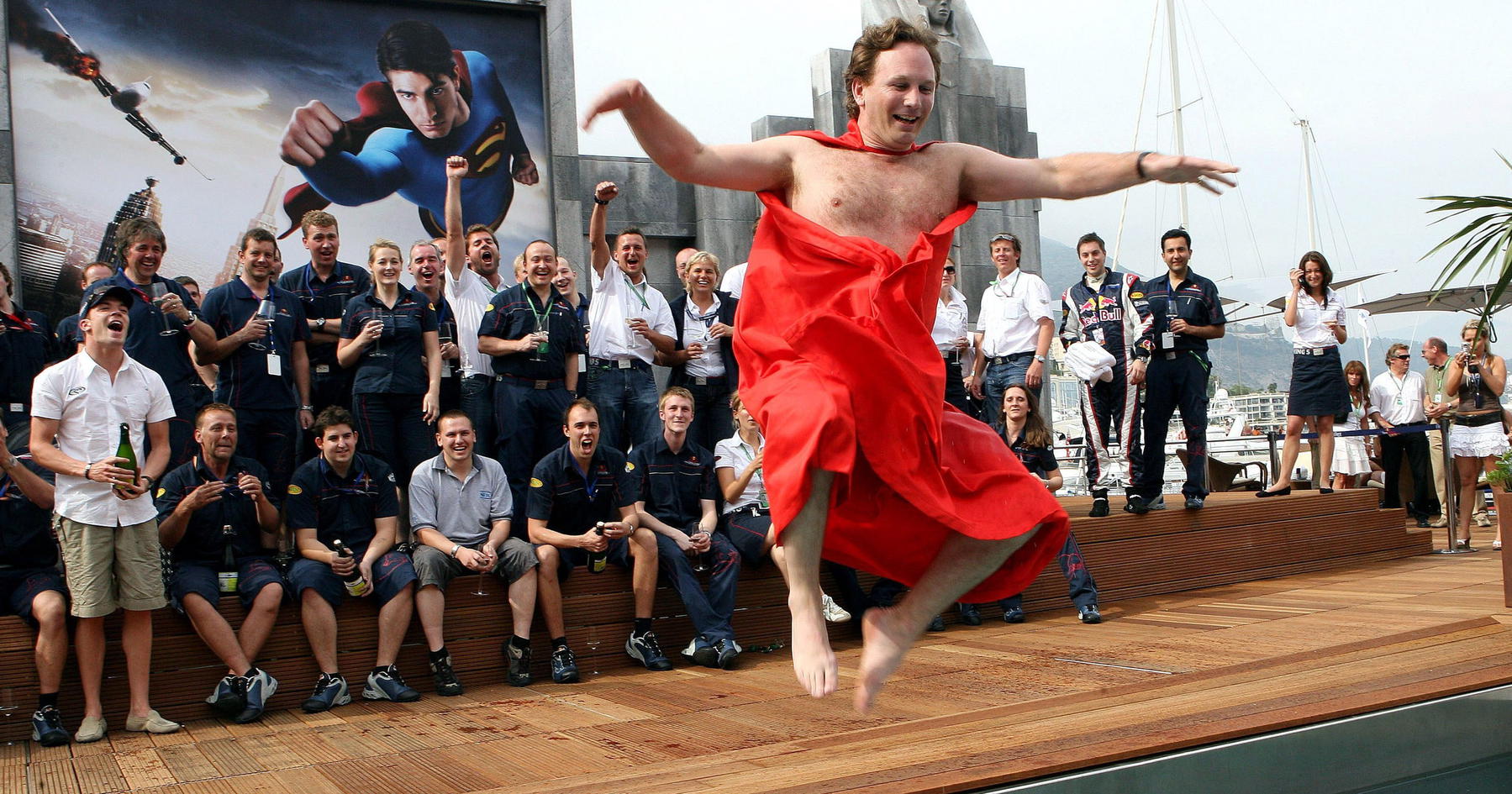 Christian Horner Lompat Telanjang Usai Sejarah Red Bull