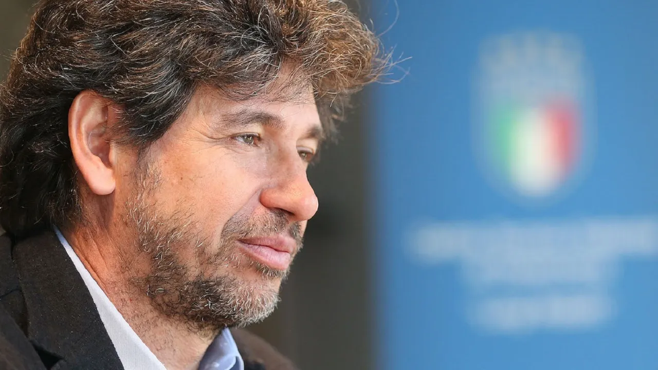Demetrio Albertini: Target Tiket Liga Champions Bukan Karakter AC Milan