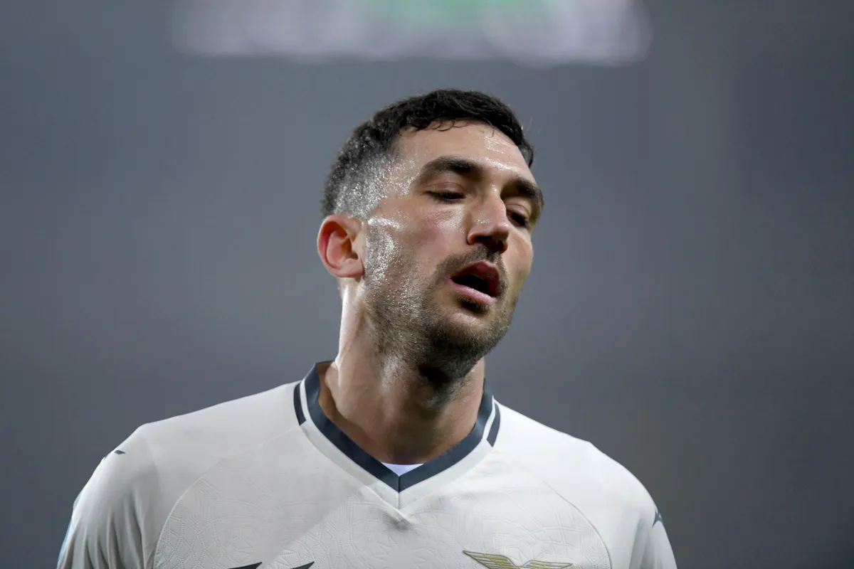 Gelandang Lazio Cataldi Berhasil Jalani Operasi - sumber: (footballitalia)