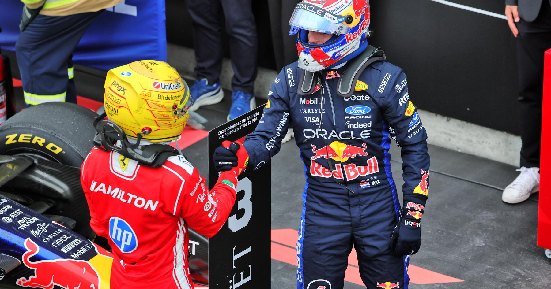 Hamilton dan Verstappen Sepakat: F1 Terasa Aneh