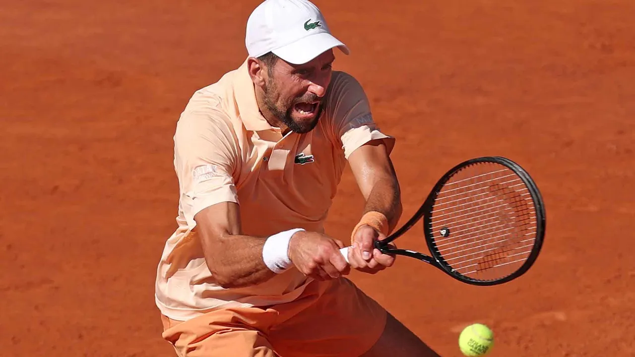 Hasil French Open: Novak Djokovic Tertatih-Tatih, Tapi Terus Melaju