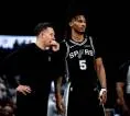 Spurs Krisis, Johnson Soroti Masalah Jelang Gim Penentuan
