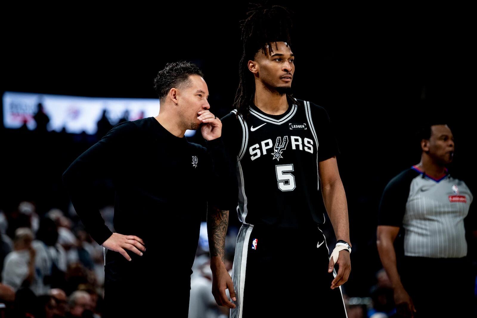 Spurs Krisis, Johnson Soroti Masalah Jelang Gim Penentuan