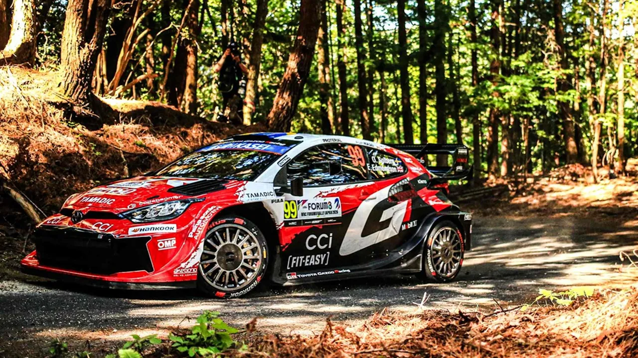 Elfyn Evans Rebut Posisi Terdepan Hari Pertama Reli Jepang