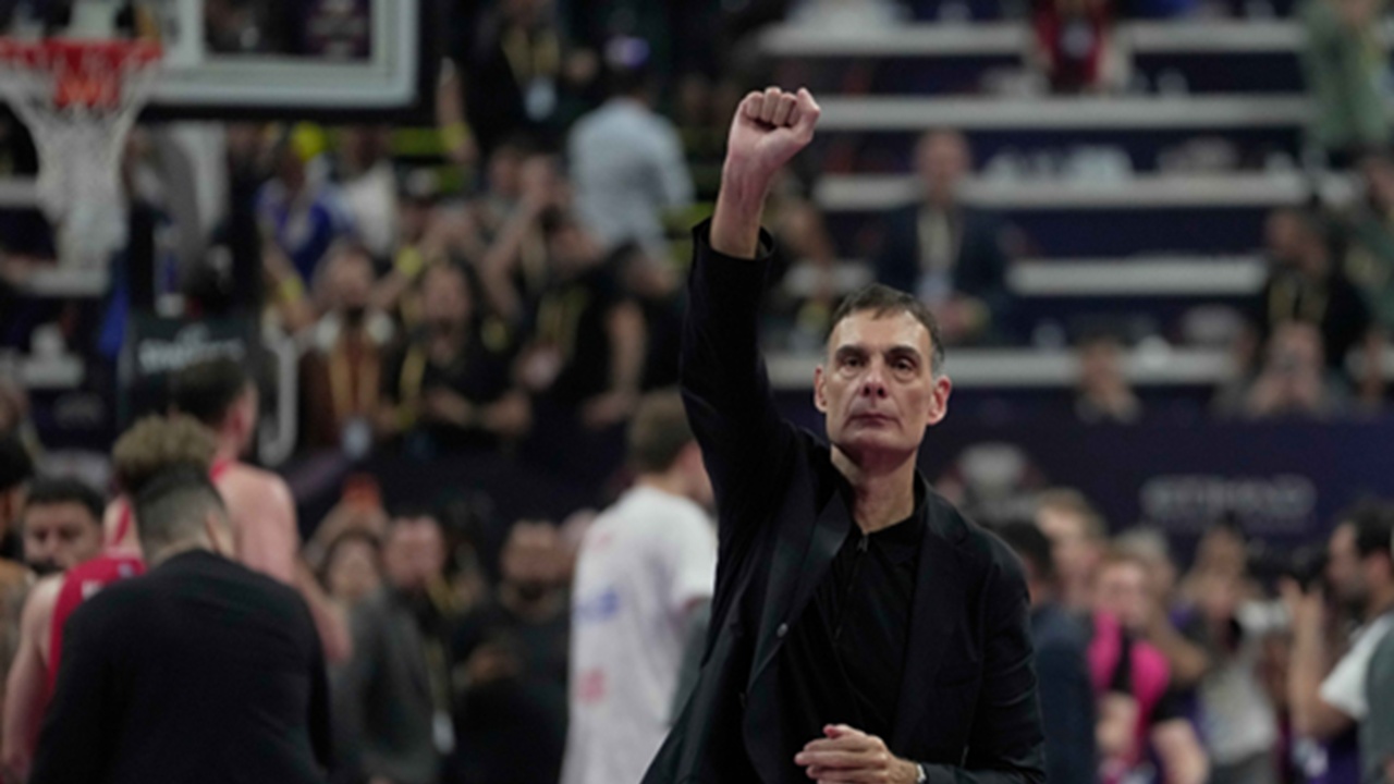 Giorgos Bartzokas Tanggapi Protes Sergio Scariolo