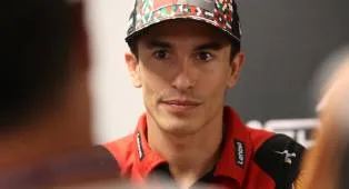 Marc Marquez Terkesiap Saksikan Kecelakaan Alex di Barcelona