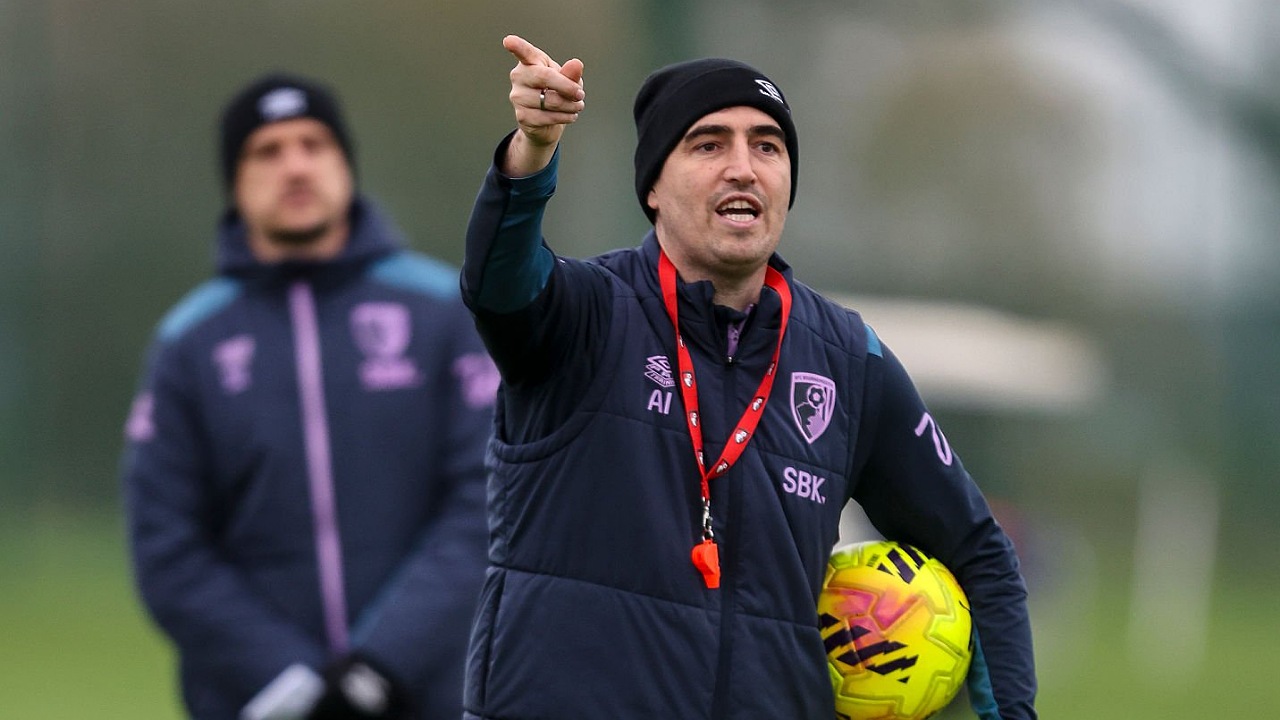 Milan Incar Double Raid dari Bournemouth, Andoni Iraola Plus Tiago Pinto
