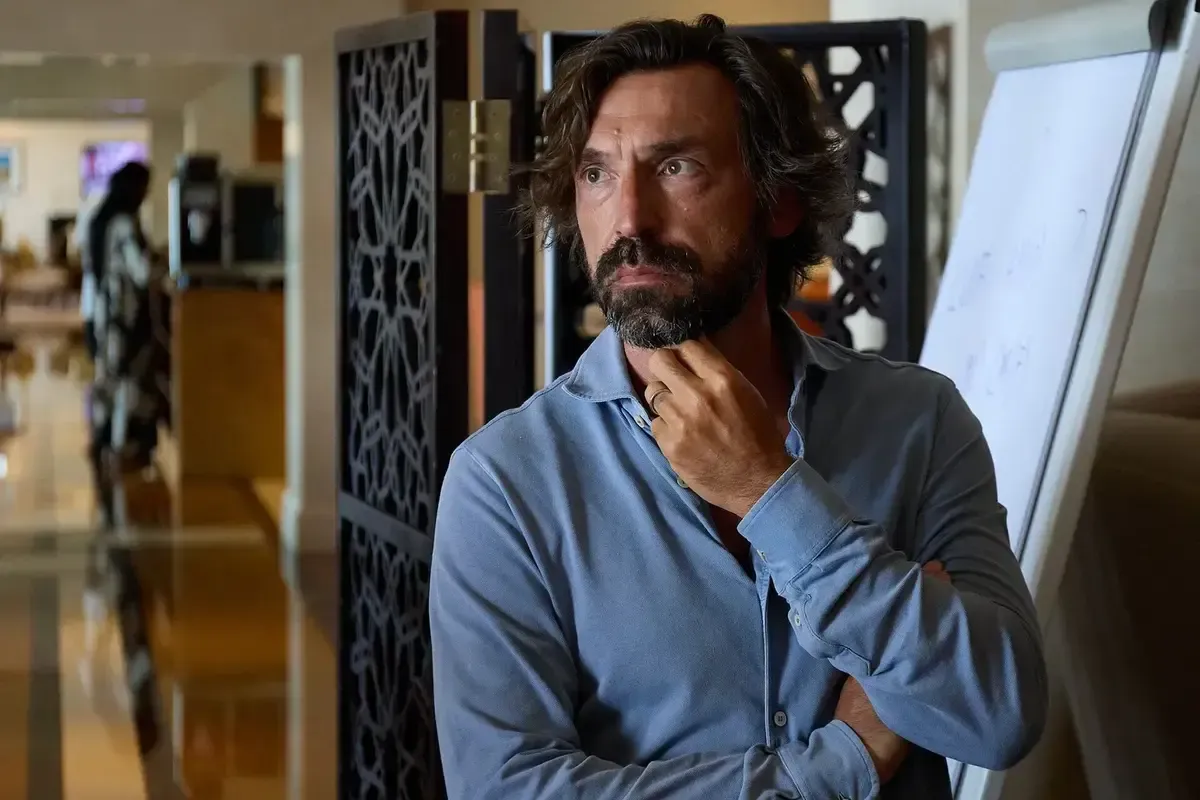 Pirlo Sanjung Bek Arsenal, Tetap Jagokan PSG di Kancah Eropa - sumber: (footballitalia)
