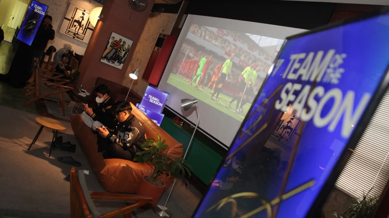 EA Sports FC Mobile menggelar kampanye TOTS di Bandung