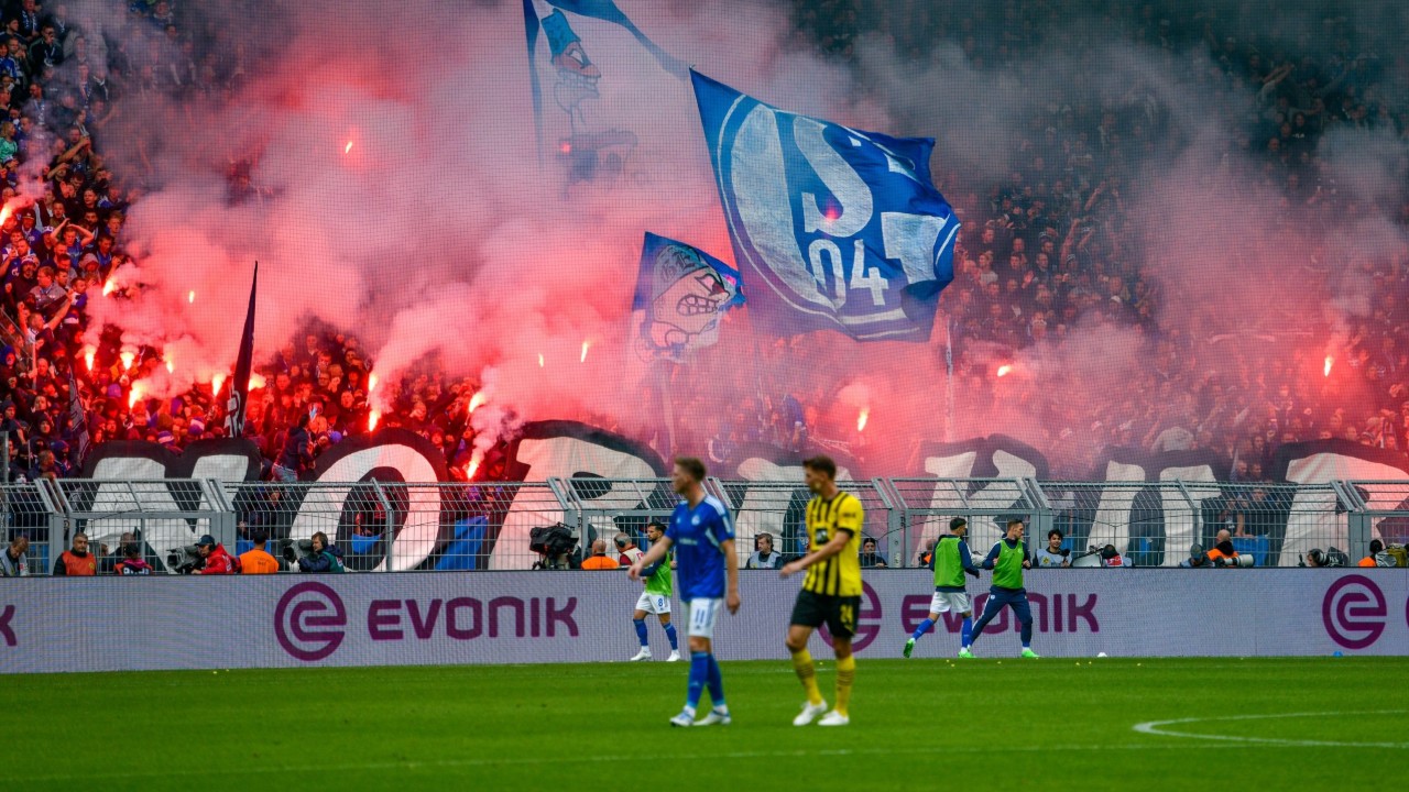 FC Schalke 04 Dipastikan Promosi, Bos Dortmund Antusias Jalani Revierderby