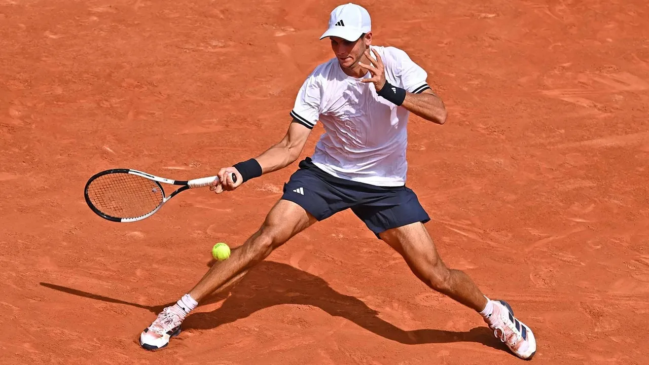 Hasil French Open: Rafael Jodar Berjuang Mati-Matian Demi Tiket Babak Keempat