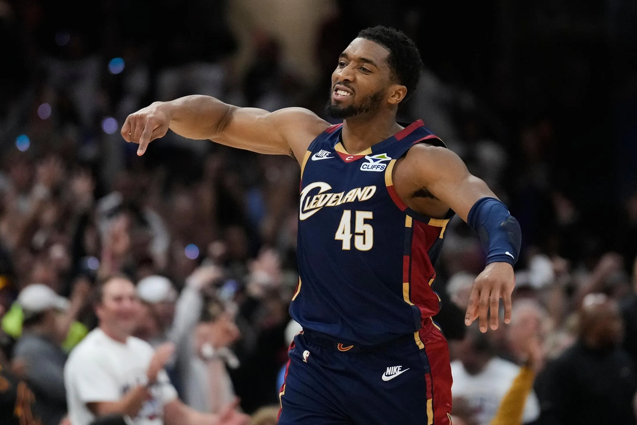 Masa Depan Donovan Mitchell di Cleveland Terus Dipertahankan