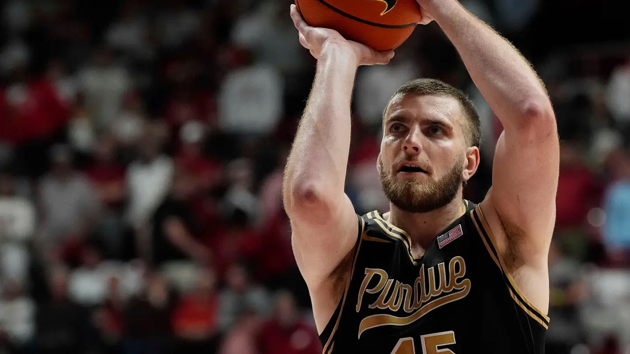 Oscar Cluff Apresiasi Jasa Besar Universitas Purdue