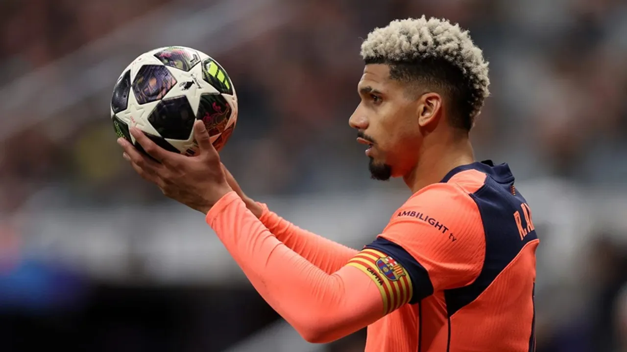Ronald Araujo Merasa Terhormat Jadi Kapten Barcelona