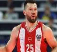 Fans Olympiacos Minta Alec Peters Tetap Bertahan