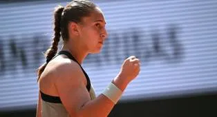 Hasil French Open: Jegal Amanda Anisimova, Diane Parry Pecahkan Kebuntuan
