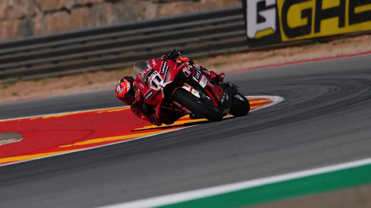 Hasil Race 2 WSBK Aragon: Bulega Tak Terbendung