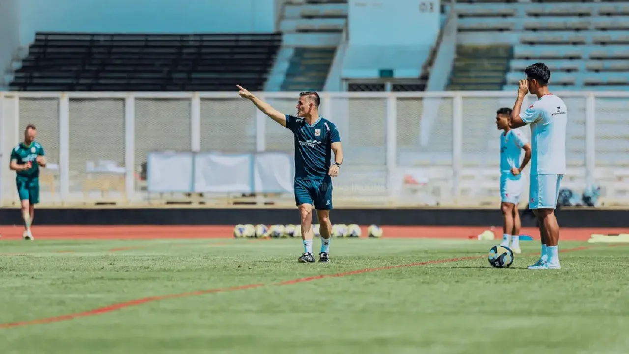 Pelatih timnas Indonesia, John Herdman