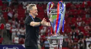 Luis Enrique Bahagia PSG Pertahankan Gelar Liga Champions