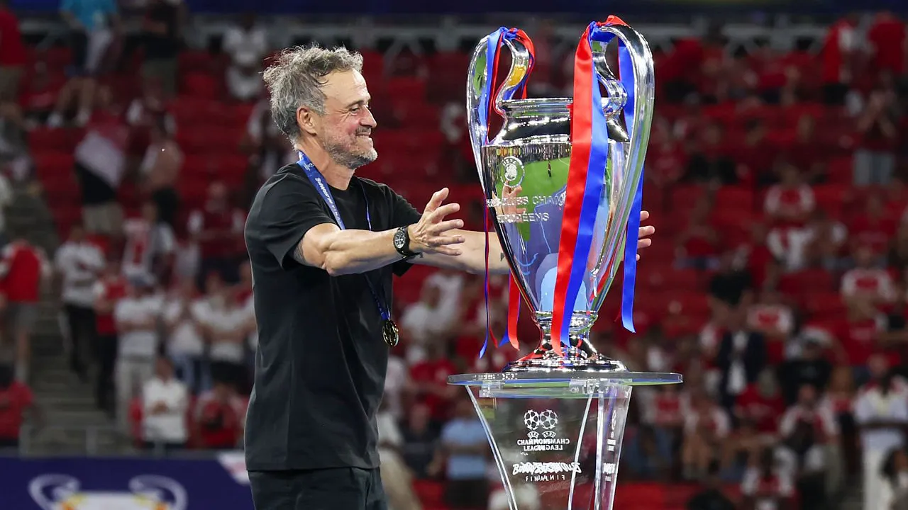 Luis Enrique Bahagia PSG Pertahankan Gelar Liga Champions