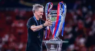 Luis Enrique Jadi Pelatih Kelima yang Juarai Tiga Gelar Liga Champions