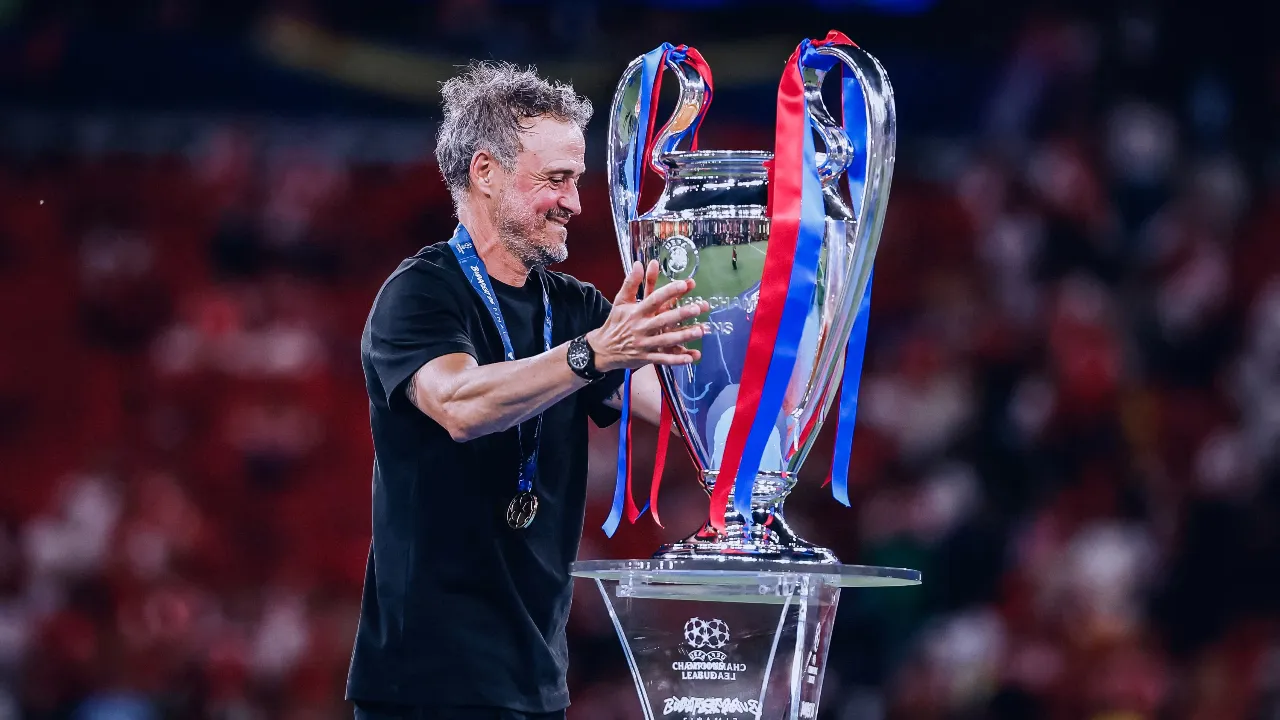 Luis Enrique Jadi Pelatih Kelima yang Juarai Tiga Gelar Liga Champions