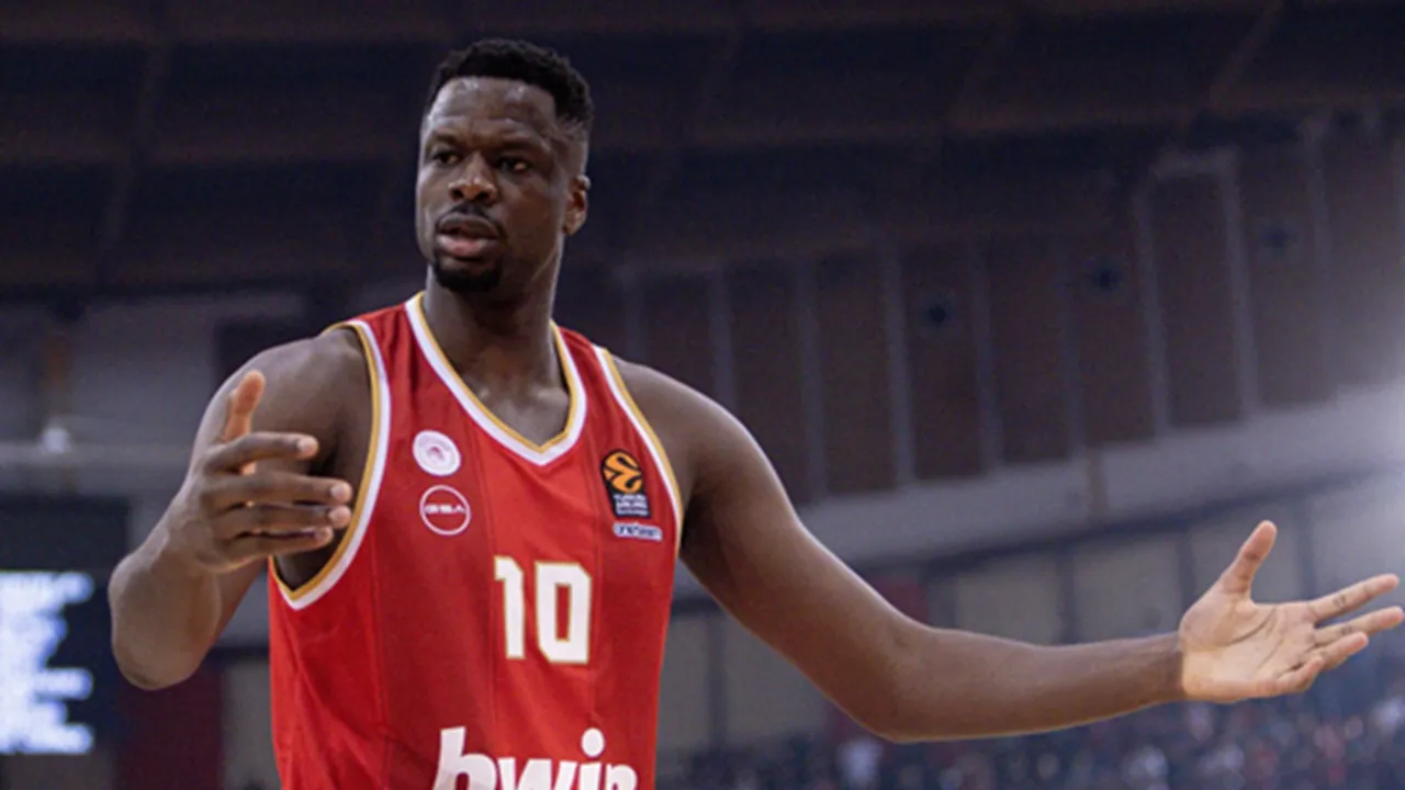 Moustapha Fall Ajukan Permohonan Paspor Yunani