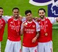 Reaksi Kocak Hincapie Atas Keberanian Penggemar Arsenal