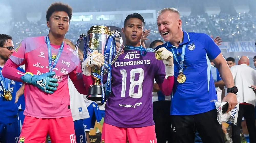 Teja Paku Alam Ukir Rekor dengan 18 Clean Sheet di Liga 1 - sumber: (ileagueid)