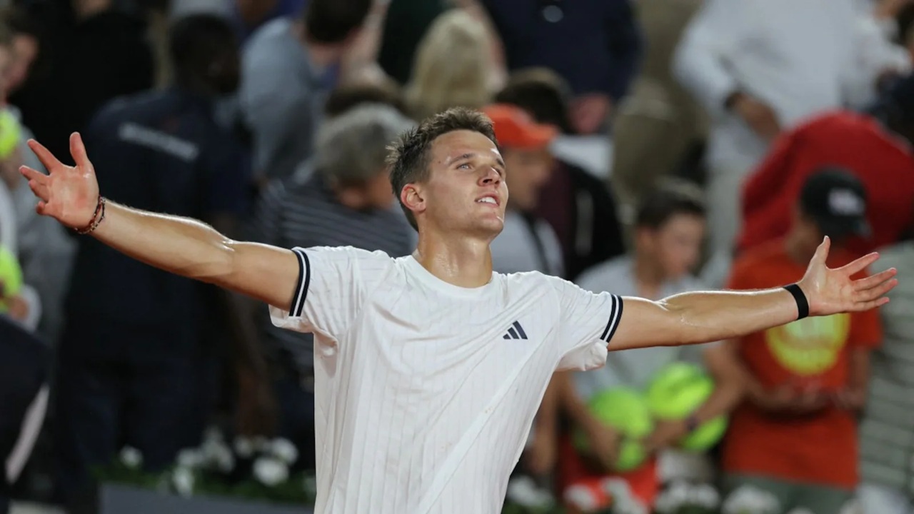 Bagi Jakub Mensik, Tuntutan Mental Grand Slam Tak Tertandingi Apa Pun