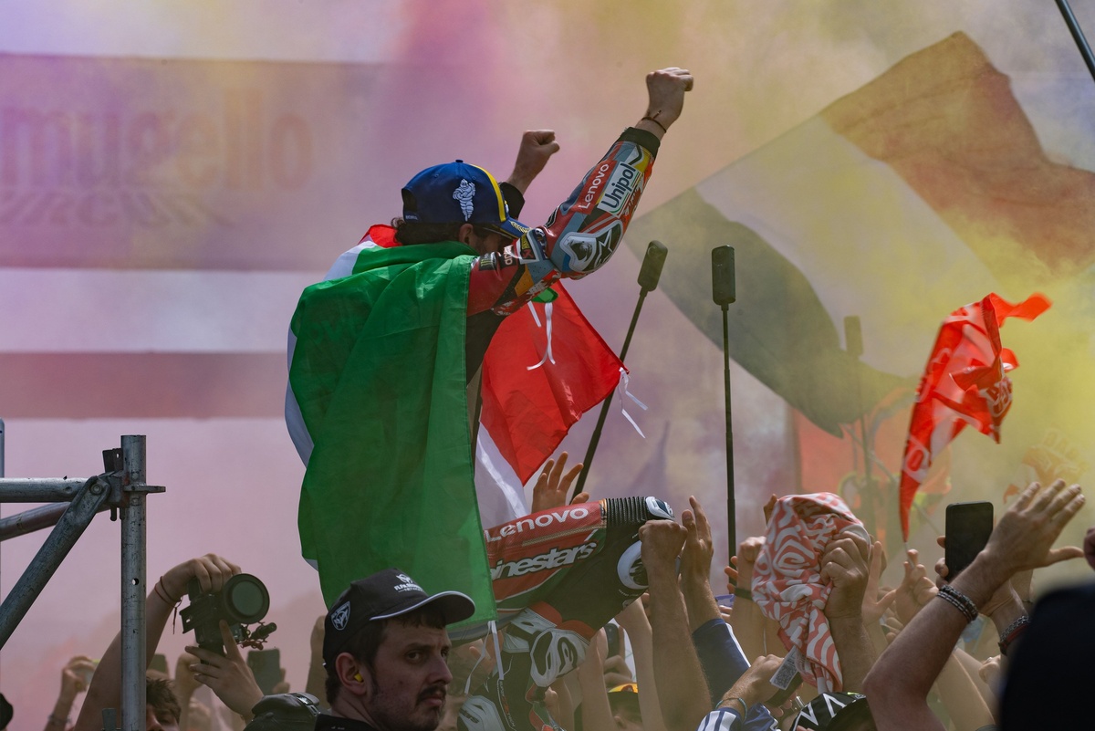 Bezzecchi Menang, Ducati Terhenti di GP Italia MotoGP