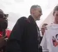Declan Rice dan Kroenke Tanggapi Insiden Parade Arsenal