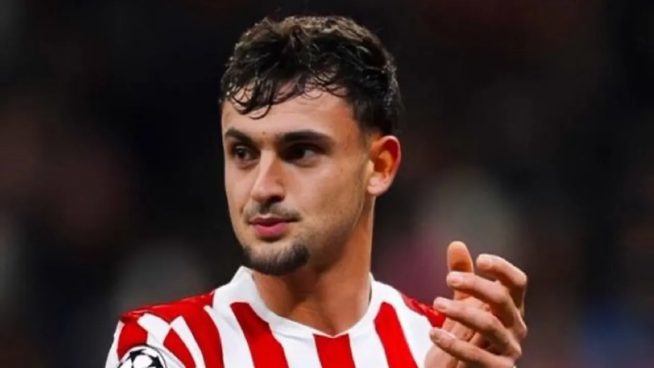 Defender Atletico Madrid Jadi Incaran Liverpool Musim Panas Ini