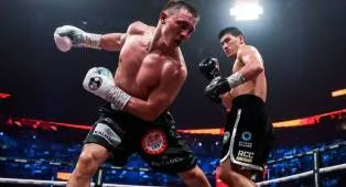 Dmitry Bivol Kembali ke Ring dengan Kemenangan Meyakinkan Atas Eifert