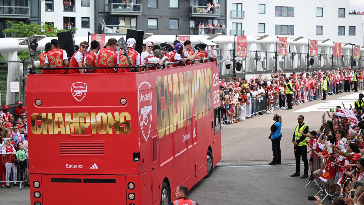 Enam Orang Ditusuk, 24 Ditangkap Usai Parade Arsenal