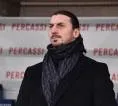 Fans Milan Serang Ibrahimovic dan Cardinale dengan Cemoohan Baru