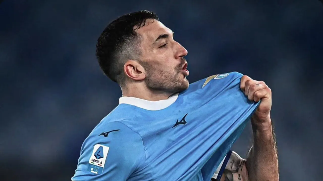 Gelandang Lazio Jalani Operasi, Targetkan Kembali Bermain di Pramusim