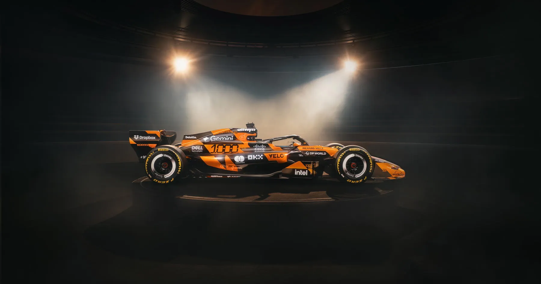 McLaren Perkenalkan Livery Khusus untuk GP ke-1000 - sumber: (racingnews365)