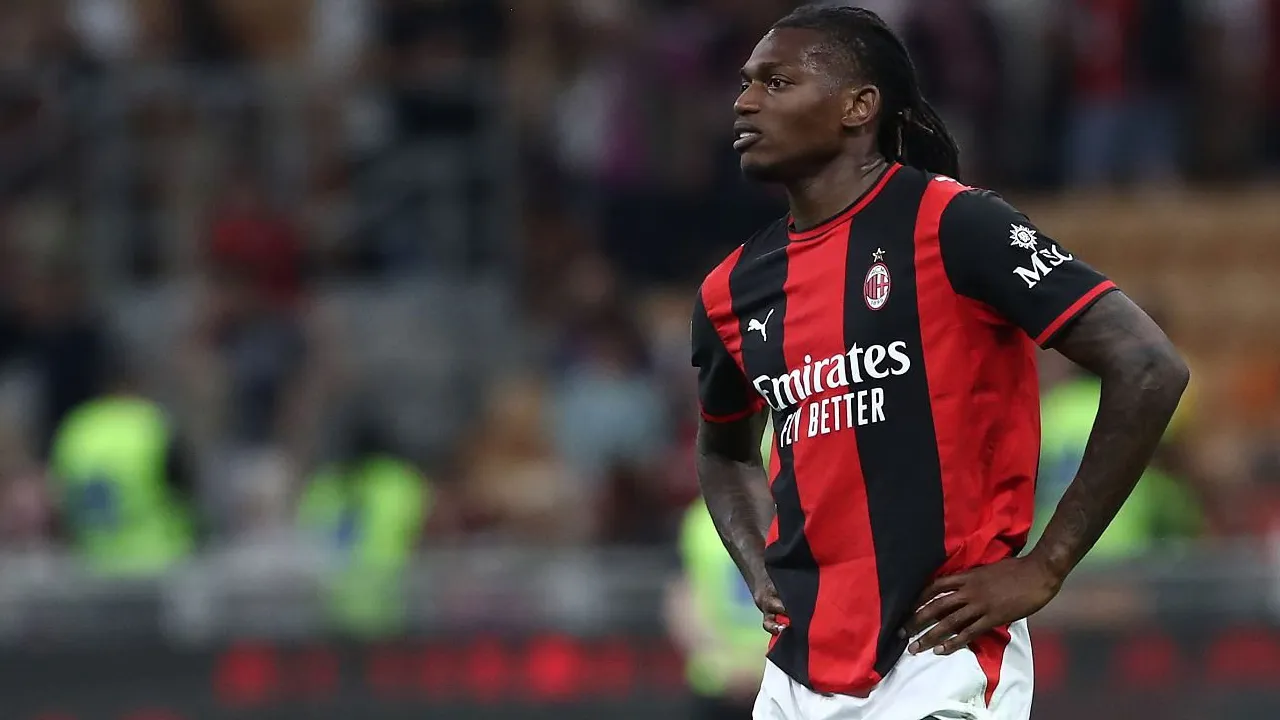 Rafael Leao Siap Cari Tantangan Baru, Barcelona Malah Belum Bergerak