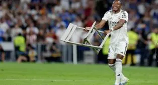 Segera Tinggalkan Madrid, David Alaba Mulai Isyaratkan Kangen Bayern Munich