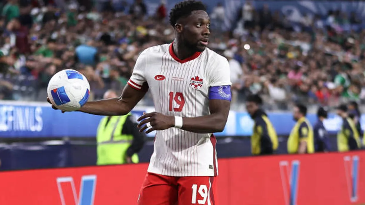 Alphonso Davies Masih Jalani Pemulihan, Kanada Dibayangi Ketidakpastian