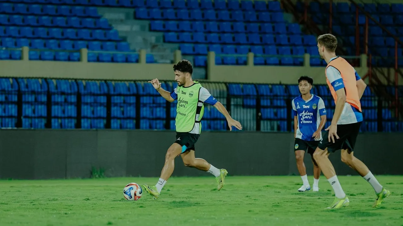 Bek Asing PSIM Jogja Dipanggil Timnas Tajikistan untuk Kejuaraan Asia