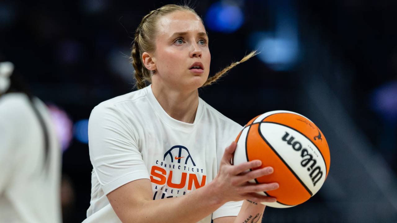 Connecticut Sun Berikan Kesempatan Kedua kepada Hailey Van Lith