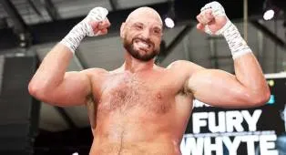 Frank Warren Coret Lawan Fury karena Bayaran sebelum Joshua