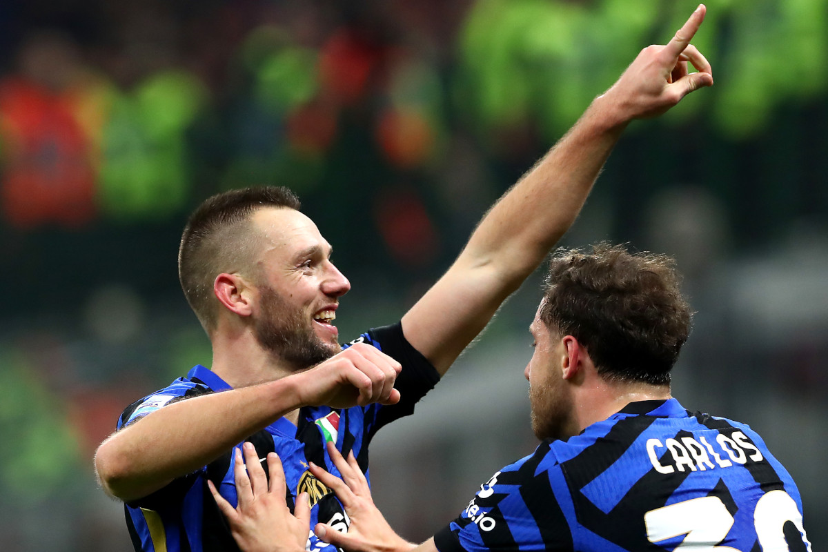 Inter Perpanjang Kontrak De Vrij, Monza Bidik Acerbi